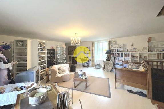 Élégant Manoir en Pierre  à Belves