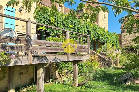 Élégant Manoir en Pierre  à Belves