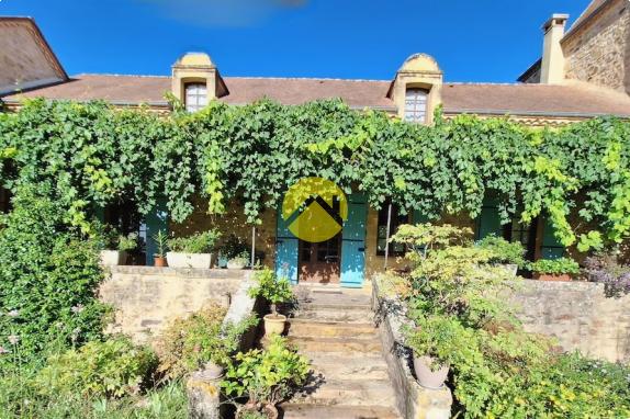 Élégant Manoir en Pierre  à Belves