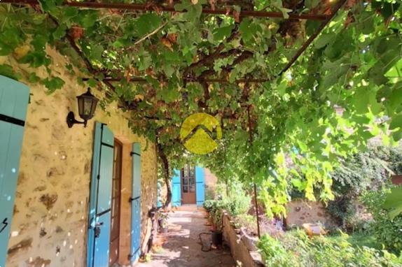 Élégant Manoir en Pierre  à Belves