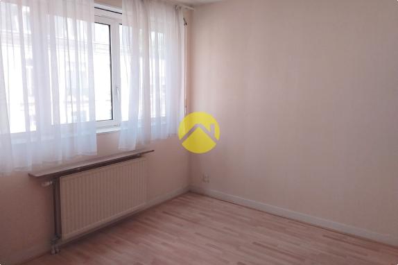 APPARTEMENT AVEC BALCON ET GARAGE