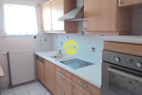 APPARTEMENT AVEC BALCON ET GARAGE