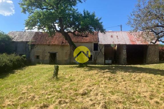 Dépendances à rénover sur 3445 m²