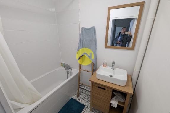 Appartement T4 rénové avec balcon