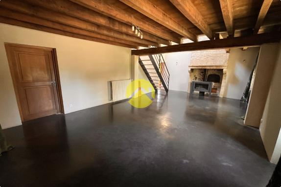 Longère 3 ch sur 2 793 m²