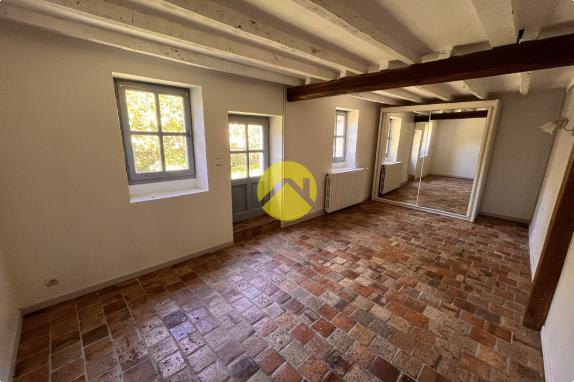 Longère 3 ch sur 2 793 m²
