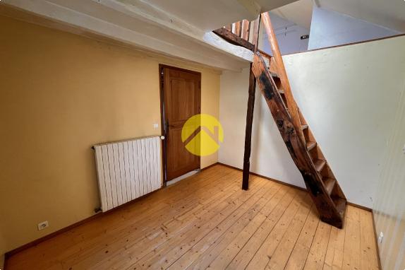 Longère 3 ch sur 2 793 m²