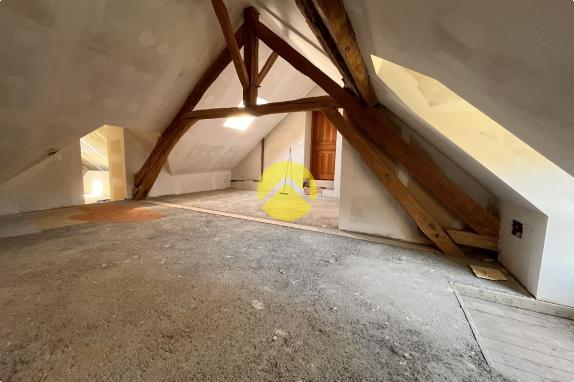 Longère 3 ch sur 2 793 m²