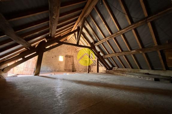 Longère 3 ch sur 2 793 m²