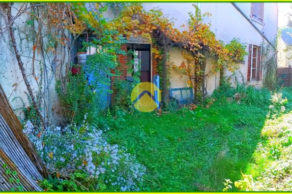 MAISON DE VILLAGE 