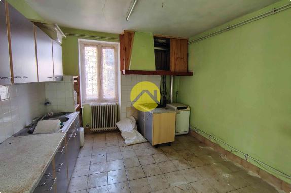 IMMEUBLE COMMERCE + HABITATION