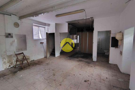 IMMEUBLE COMMERCE + HABITATION