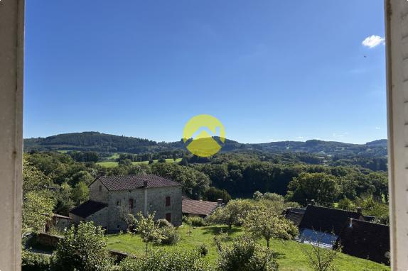 MAISON EN PIERRE SUPERBE VUE