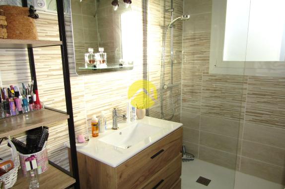 Maison lumineuse et bien entretenue