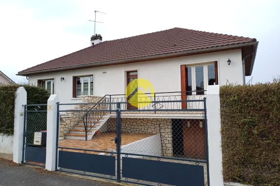 Maison 102 M2 + grand Garage/Bat