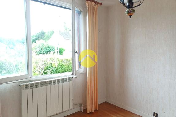 Maison 102 M2 + grand Garage/Bat