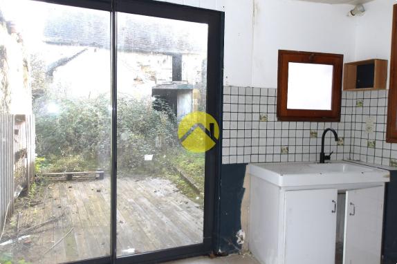 Maison de bourg avec jardin 