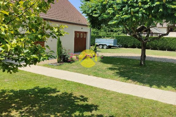 POSEZ VOS VALISES DANS CE PAVILLON 