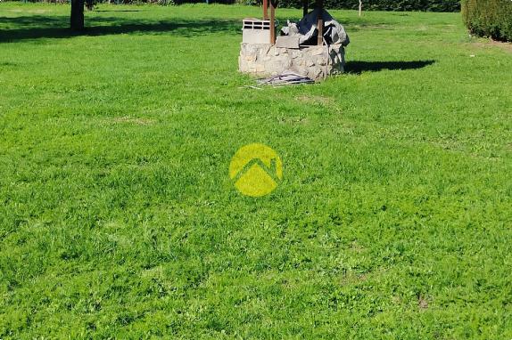 POSEZ VOS VALISES DANS CE PAVILLON 