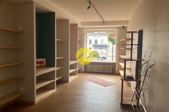 Maison avec local commercial 120 m²