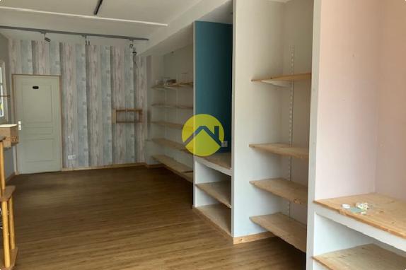 Maison avec local commercial 120 m²