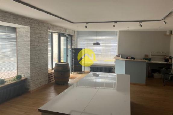 Maison avec local commercial 120 m²