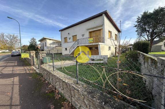 PAVILLON SUR SOUS-SOL A RENOVER