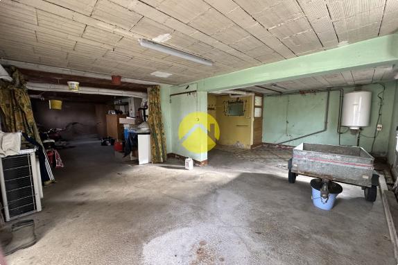 PAVILLON SUR SOUS-SOL A RENOVER