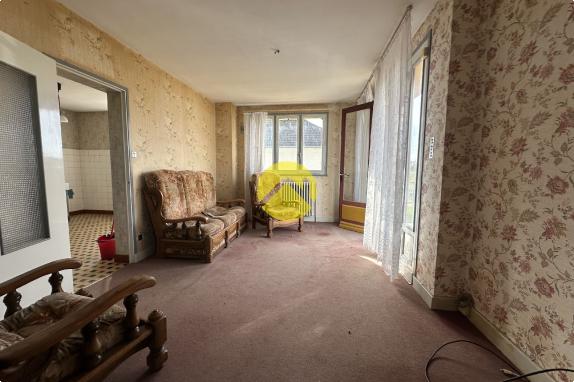 PAVILLON SUR SOUS-SOL A RENOVER