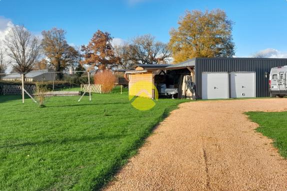 Maison+1 ha de terre+activité 