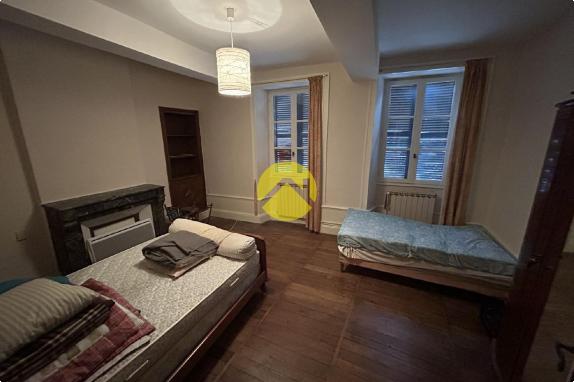 IMMEUBLE + GARAGE attenant