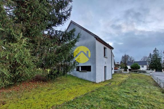 PAVILLON SUR SOUS-SOL + TERRAIN