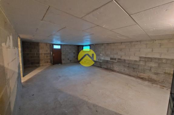 PAVILLON SUR SOUS-SOL + TERRAIN