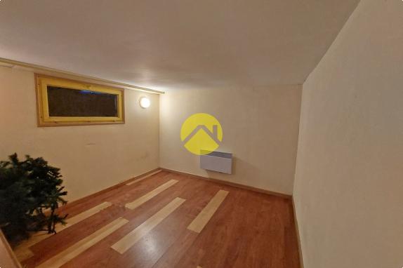 PAVILLON SUR SOUS-SOL + TERRAIN