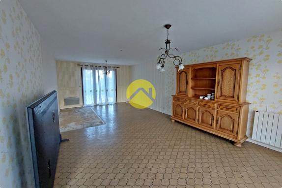 PAVILLON SUR SOUS-SOL + TERRAIN