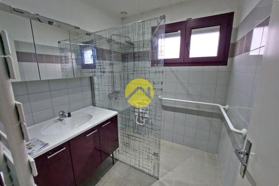 PAVILLON SUR SOUS-SOL + TERRAIN