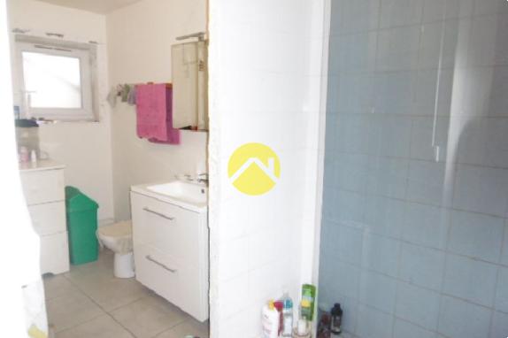 Deux maisons + grand atelier