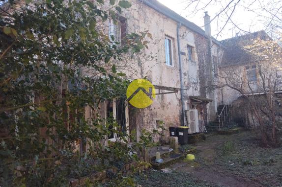 SPACIEUSE MAISON A PROX COMMERCES