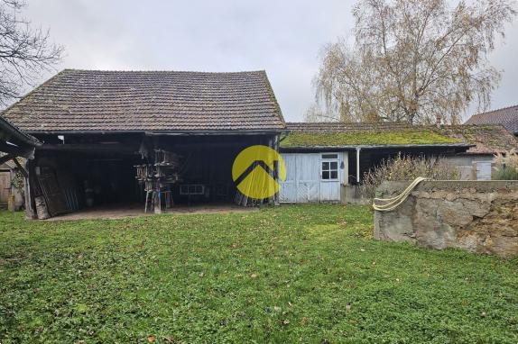 MAISON DE BOURG A RENOVER