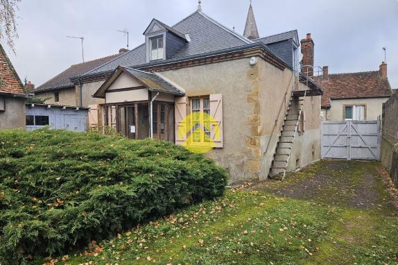 MAISON DE BOURG A RENOVER