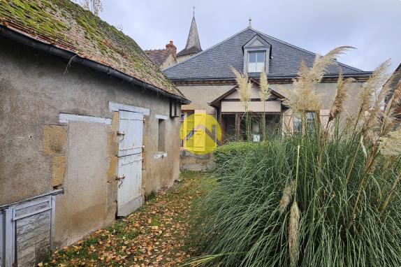 MAISON DE BOURG A RENOVER