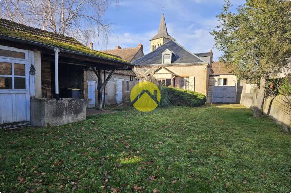 MAISON DE BOURG A RENOVER