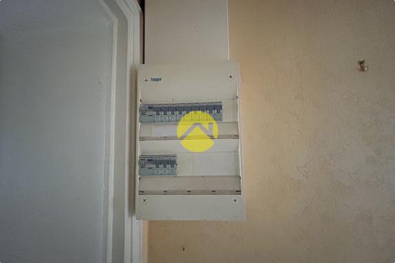 MAISON DE VILLAGE ET GRANGE