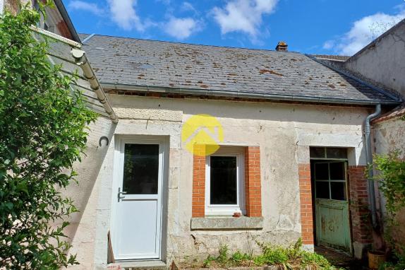URGENT !! MAISON COUR ET GARAGES