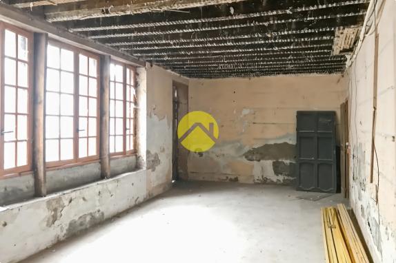 A VENDRE IMMEUBLE DE 360M²     