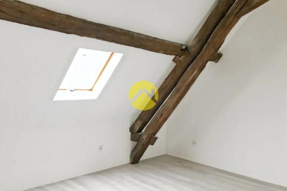 A VENDRE IMMEUBLE DE 360M²     