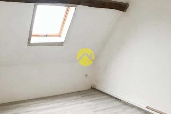 A VENDRE IMMEUBLE DE 360M²     