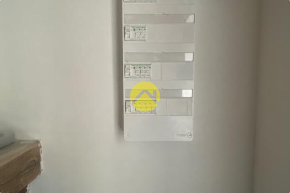 A VENDRE IMMEUBLE DE 360M²     