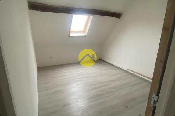 A VENDRE IMMEUBLE DE 360M²     