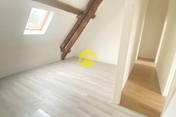 A VENDRE IMMEUBLE DE 360M²     